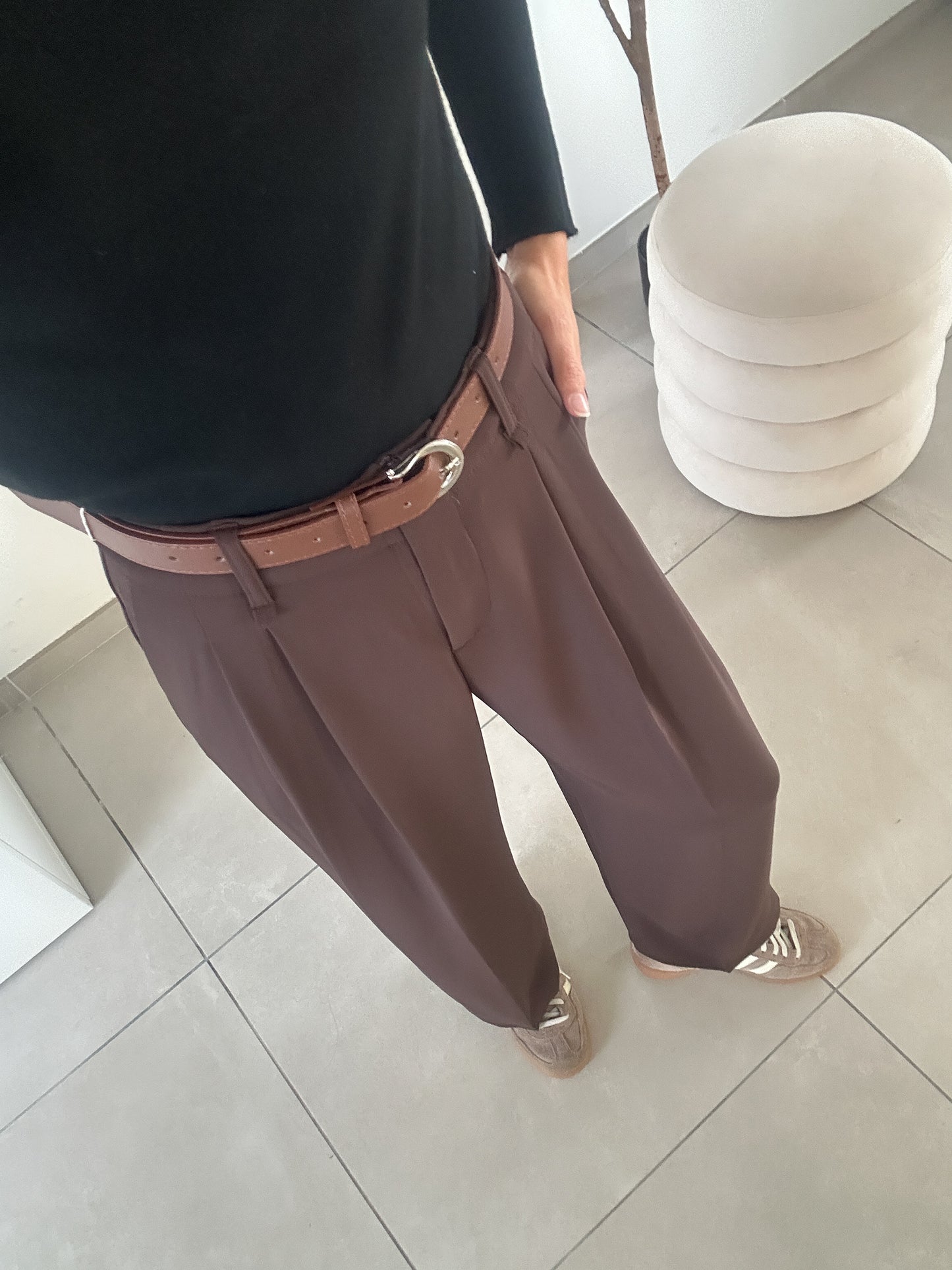 Pantalon avec ceinture marron