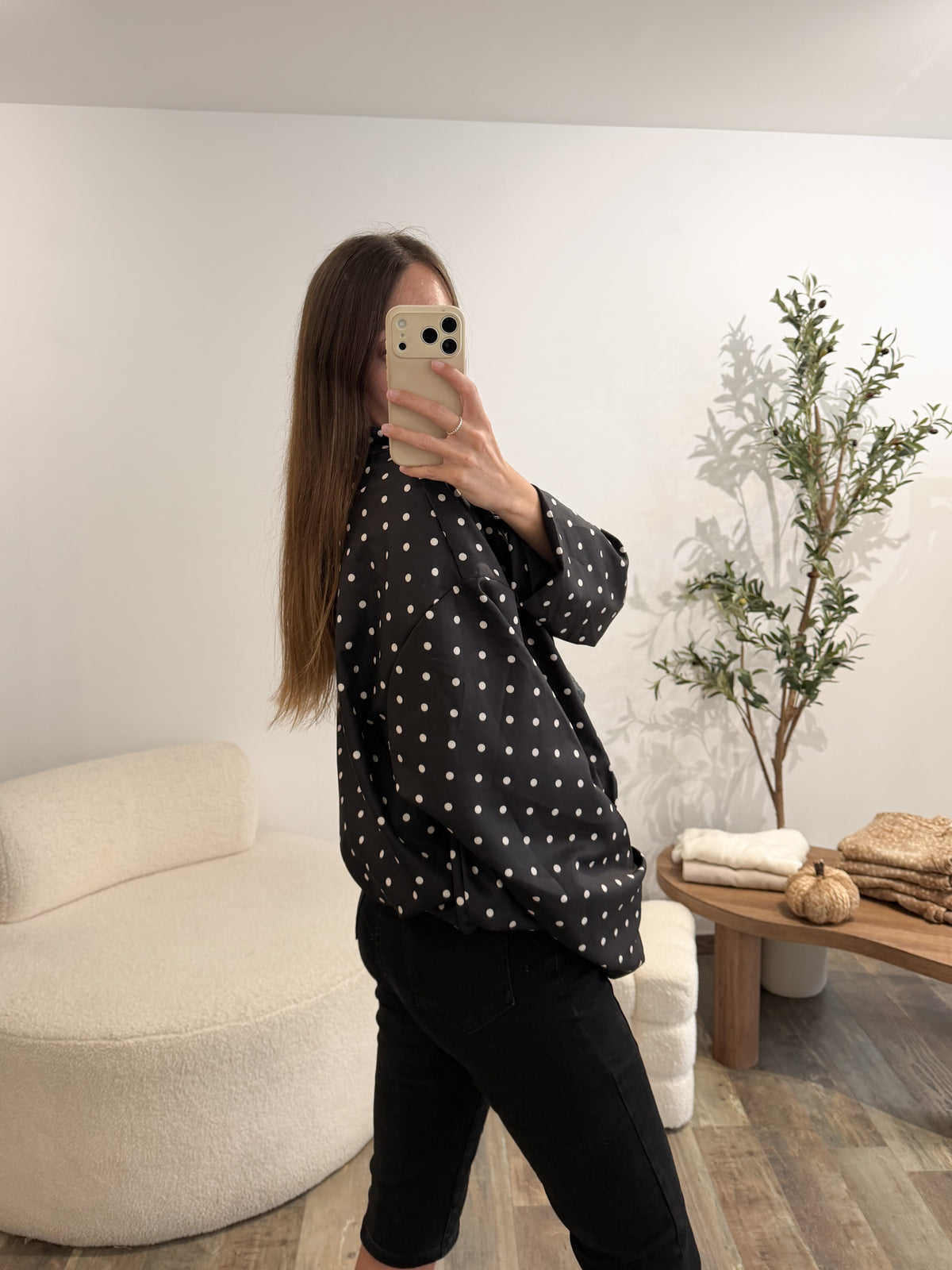 Veste à pois noire