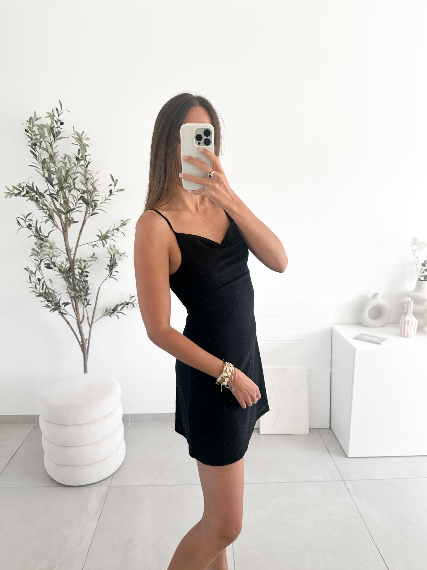 Robe à strass noire