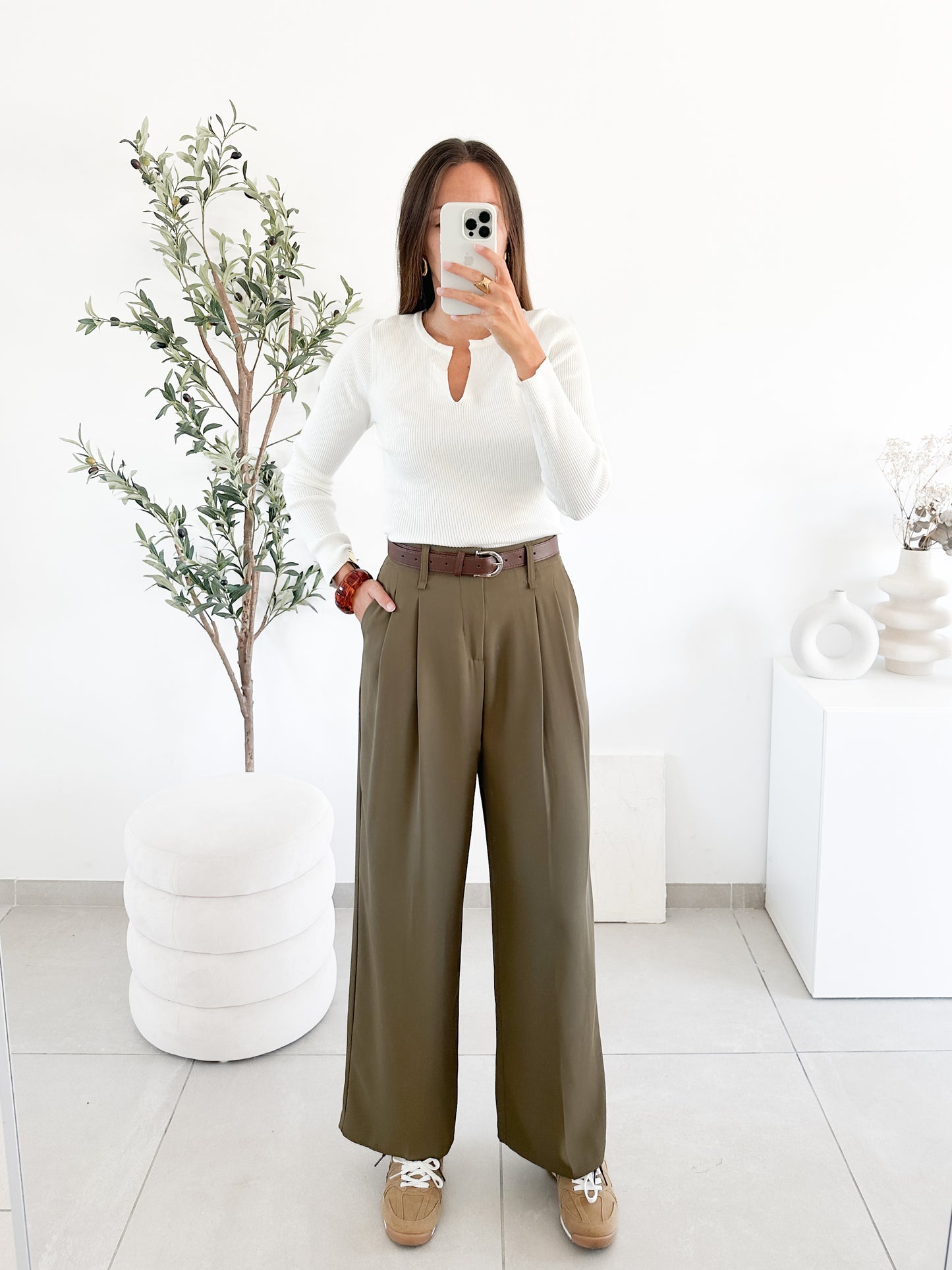 Pantalon avec ceinture vert sauge