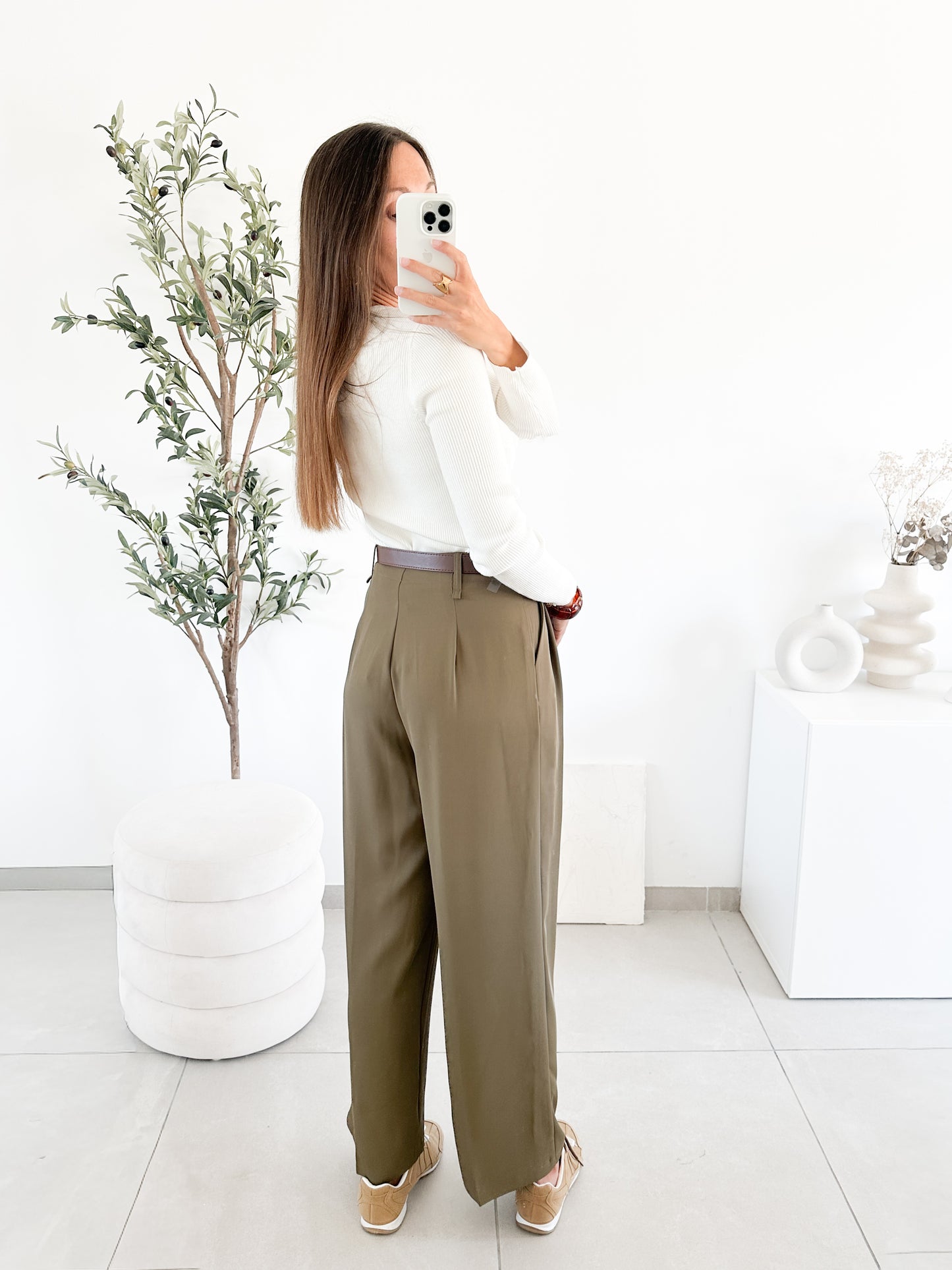 Pantalon avec ceinture vert sauge