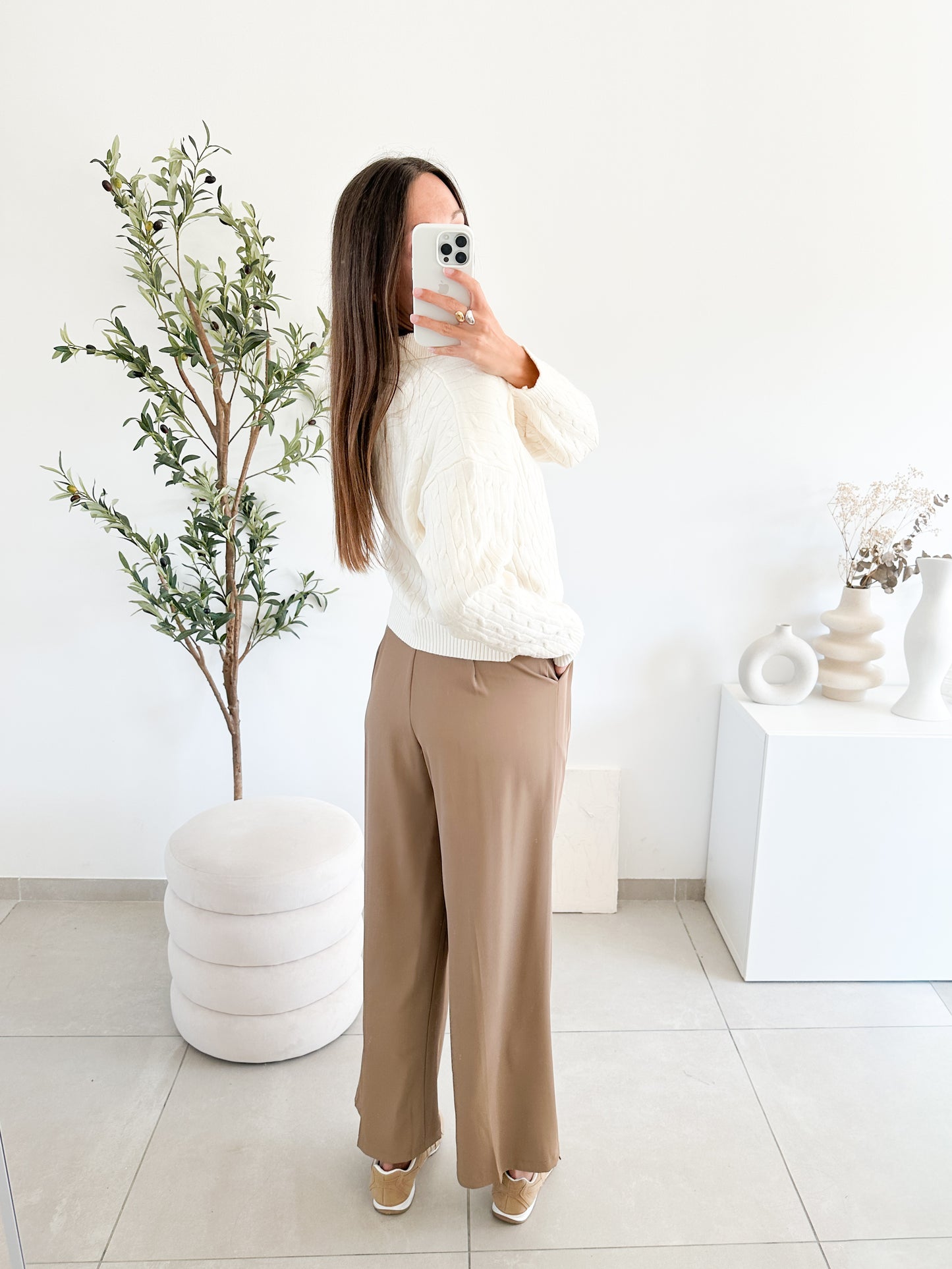 Pantalon avec ceinture taupe