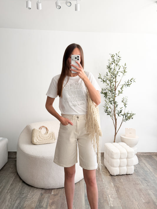 Short bermuda beige
