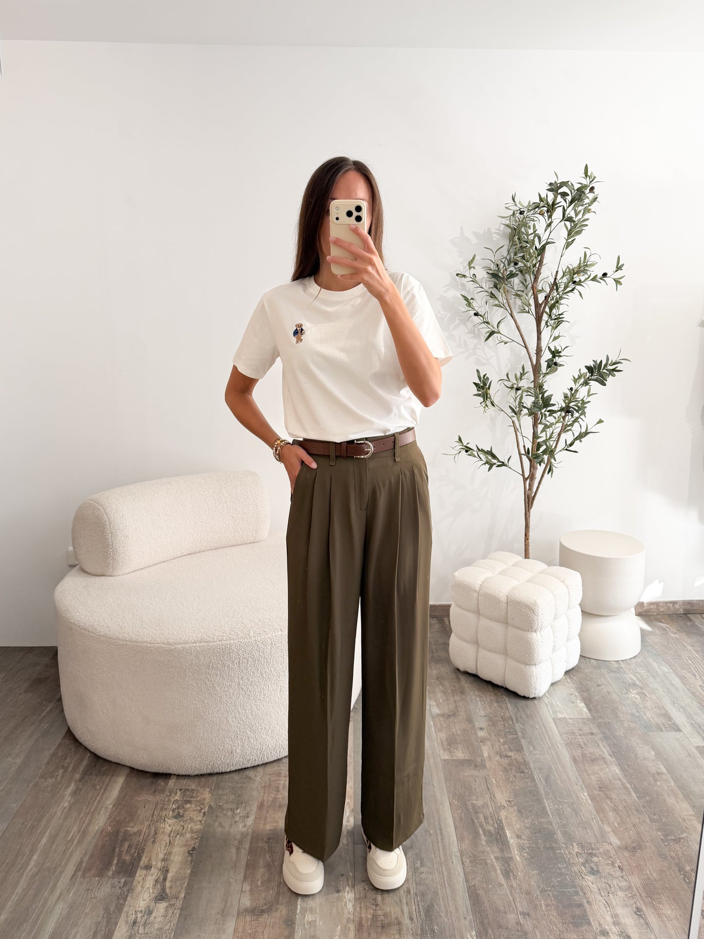 Pantalon avec ceinture vert kaki