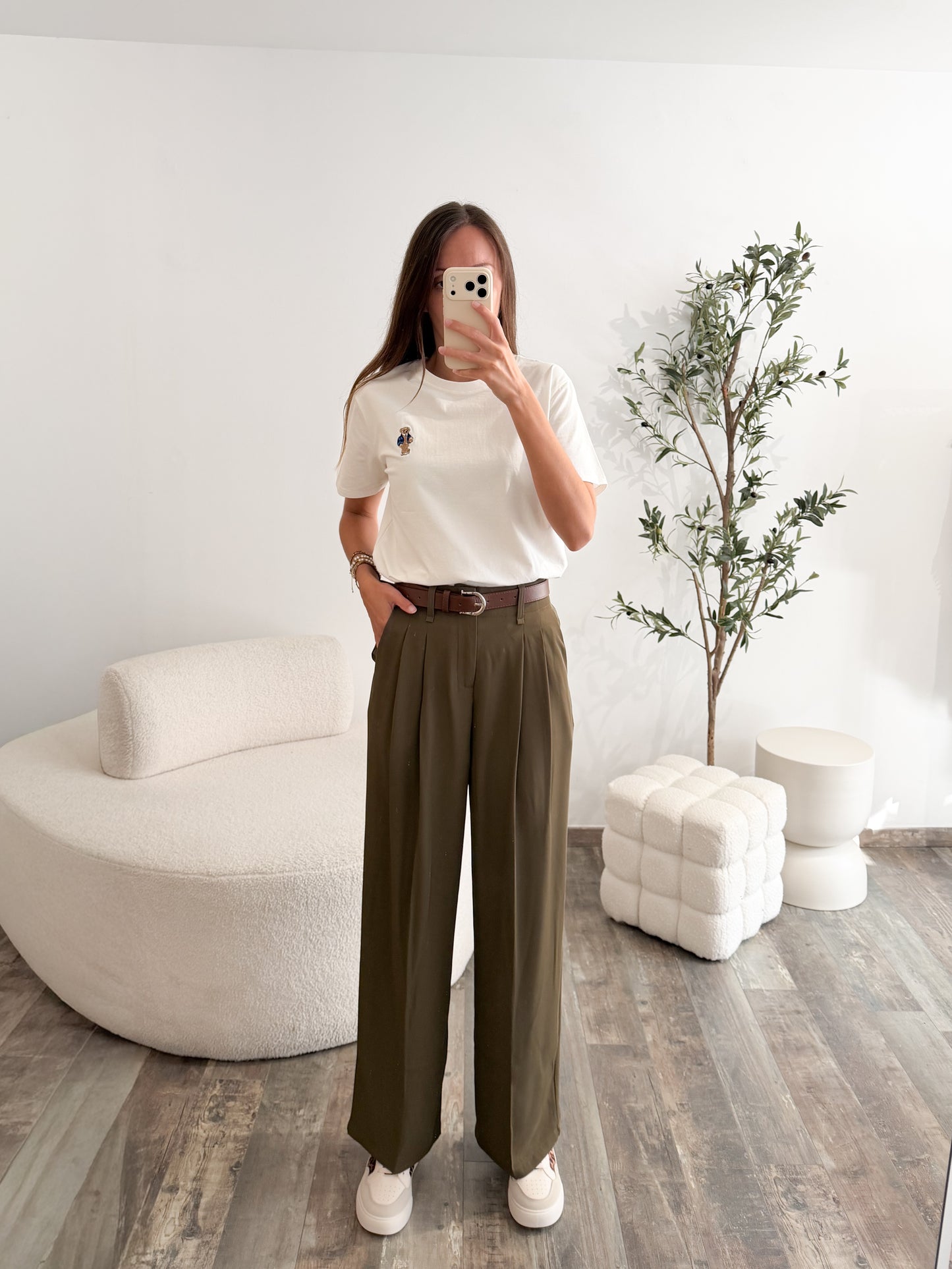 Pantalon avec ceinture vert kaki