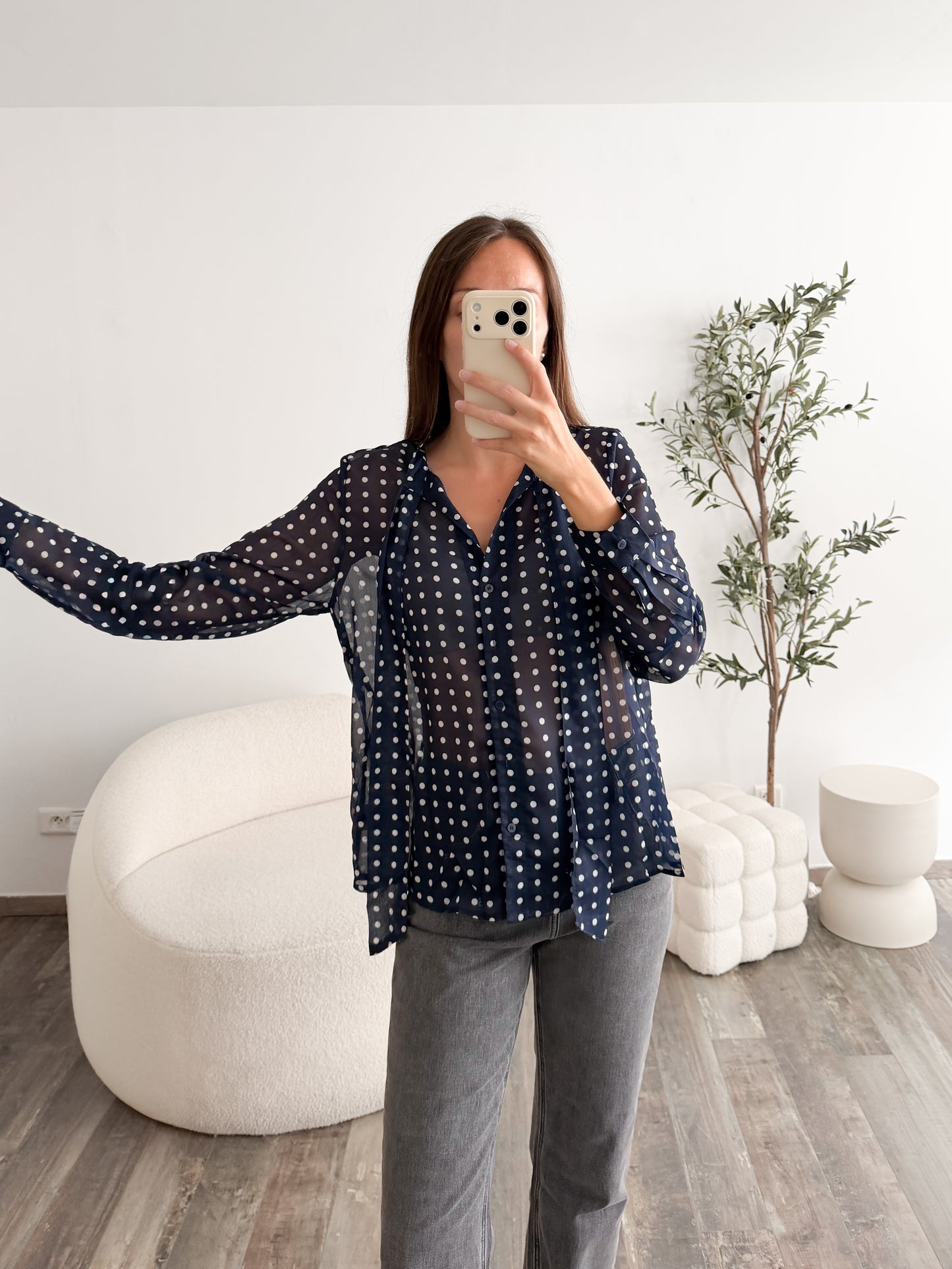 Blouse à pois (couleur au choix)