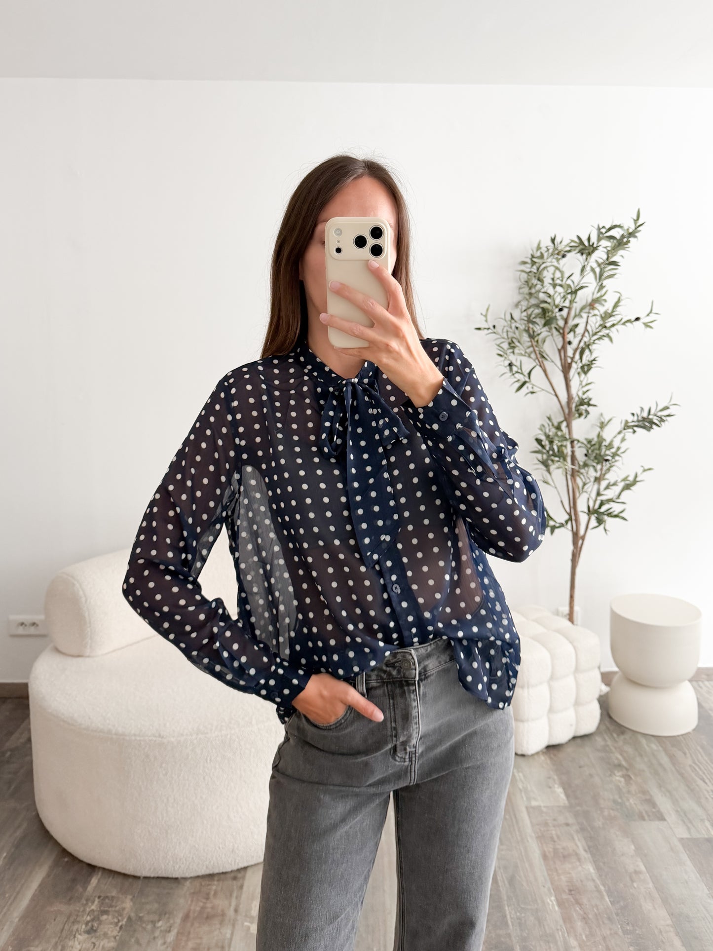 Blouse à pois (couleur au choix)