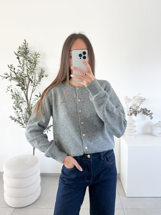 Gilet à petits boutons gris