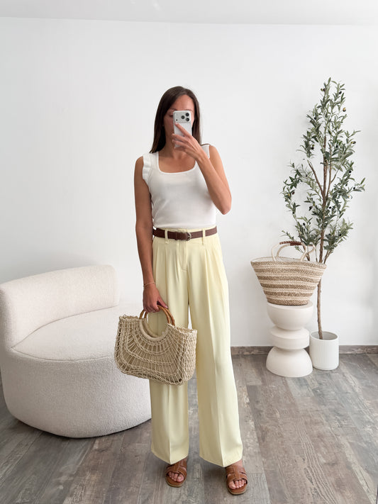 Pantalon avec ceinture jaune