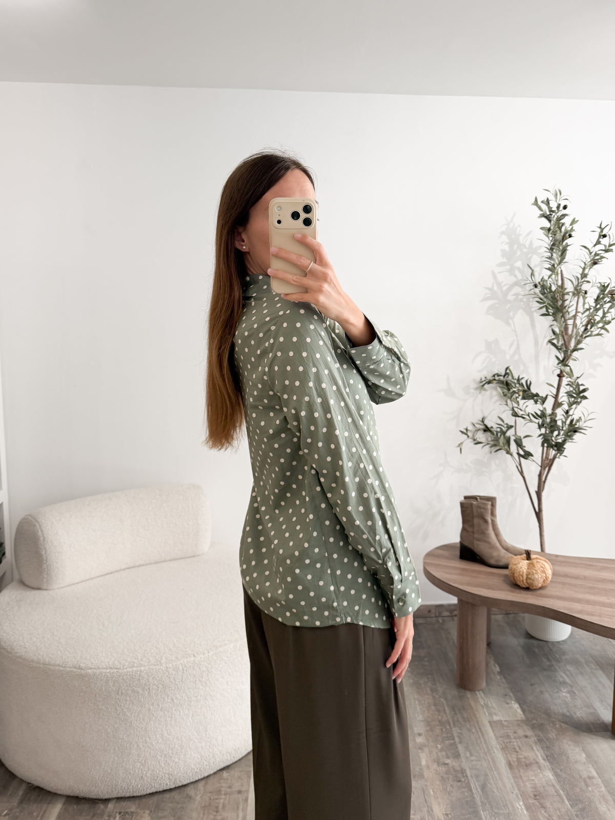 Blouse à pois verte