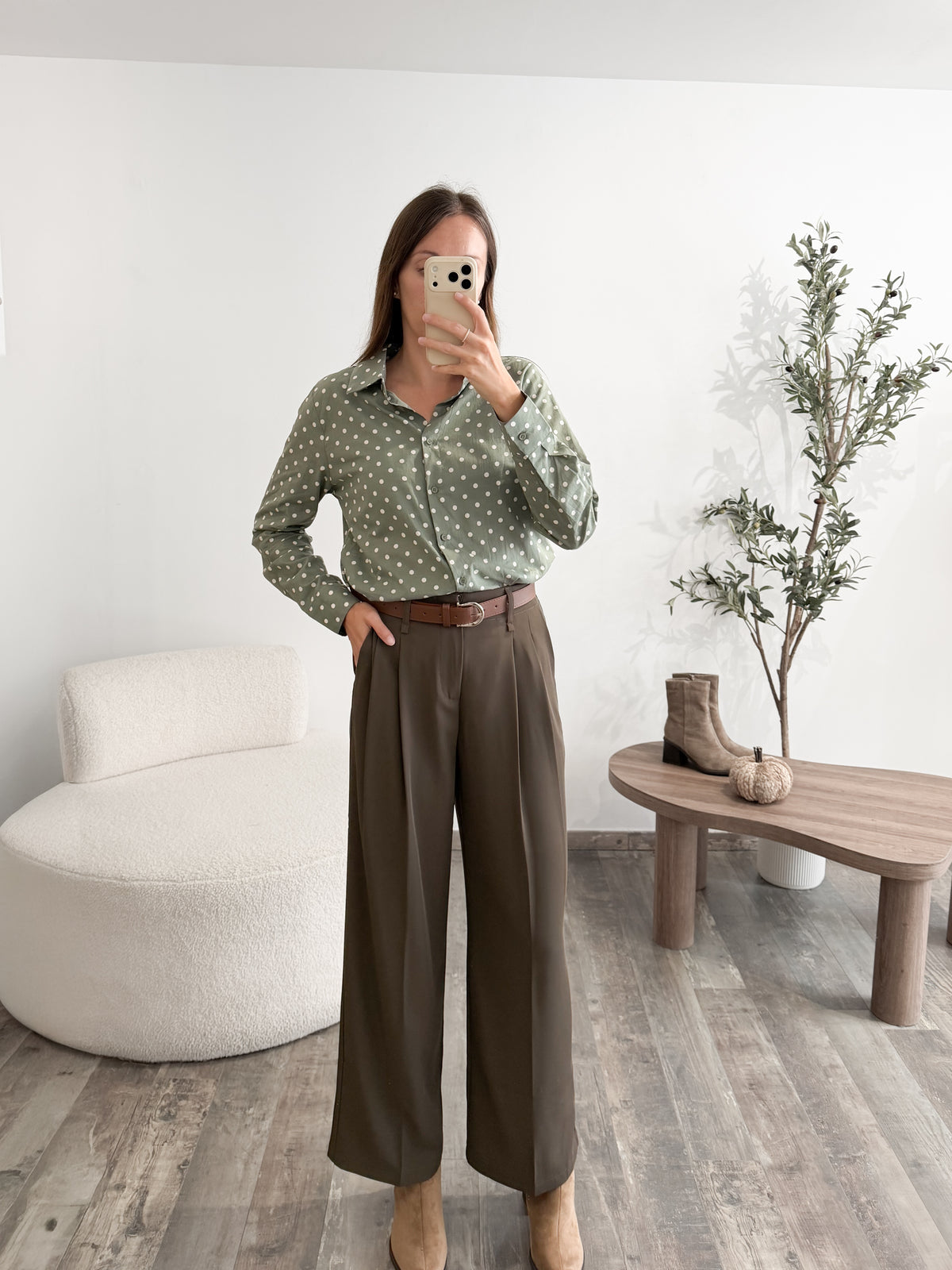 Blouse à pois verte