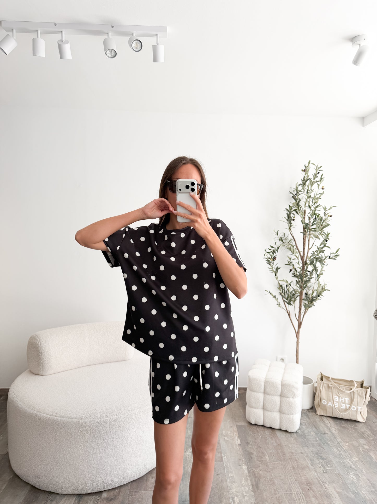 Ensemble à pois noir (pré-vente)
