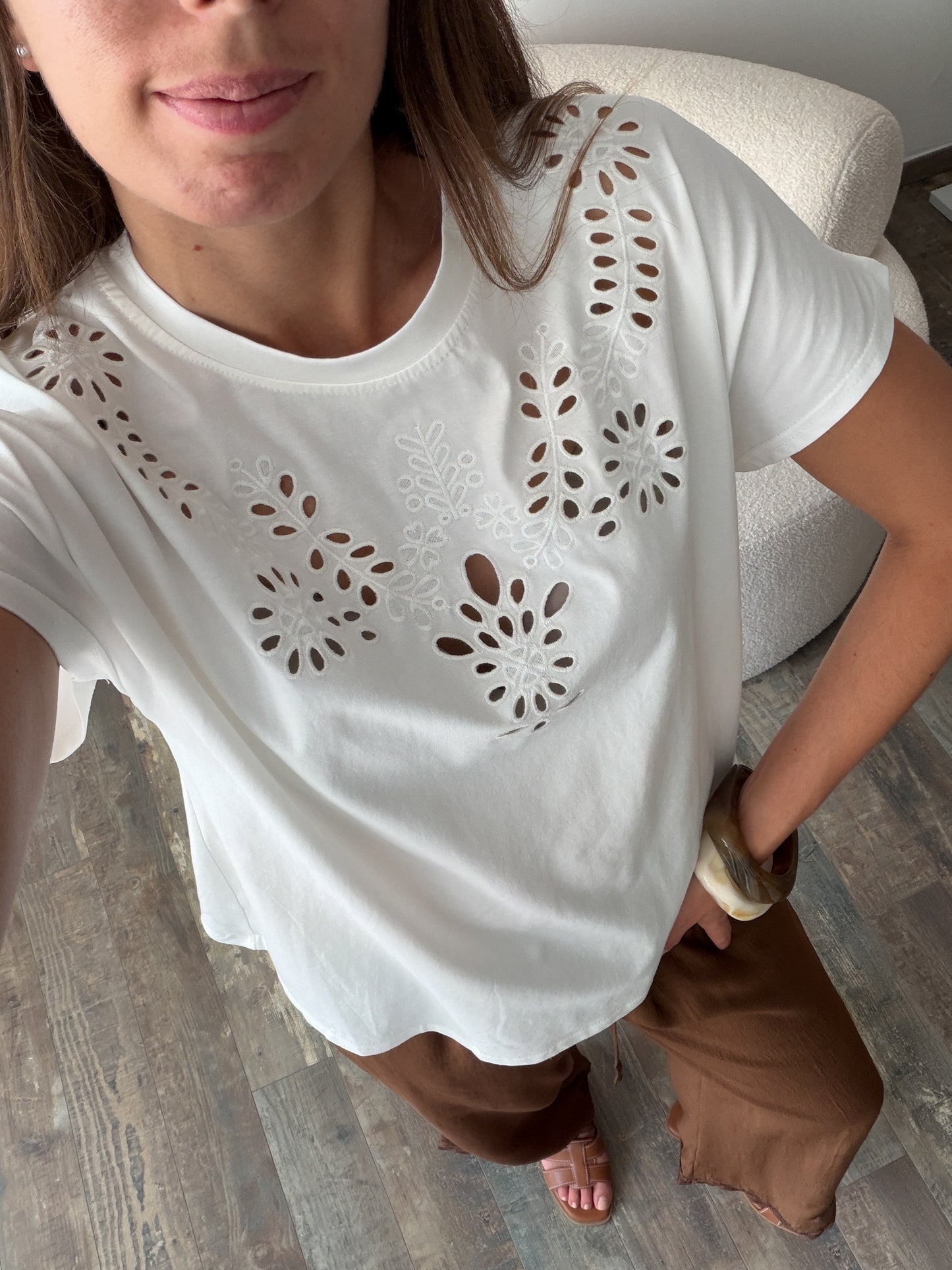 T-shirt en coton broderie anglaise