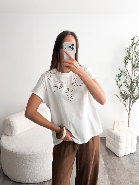 T-shirt en coton broderie anglaise