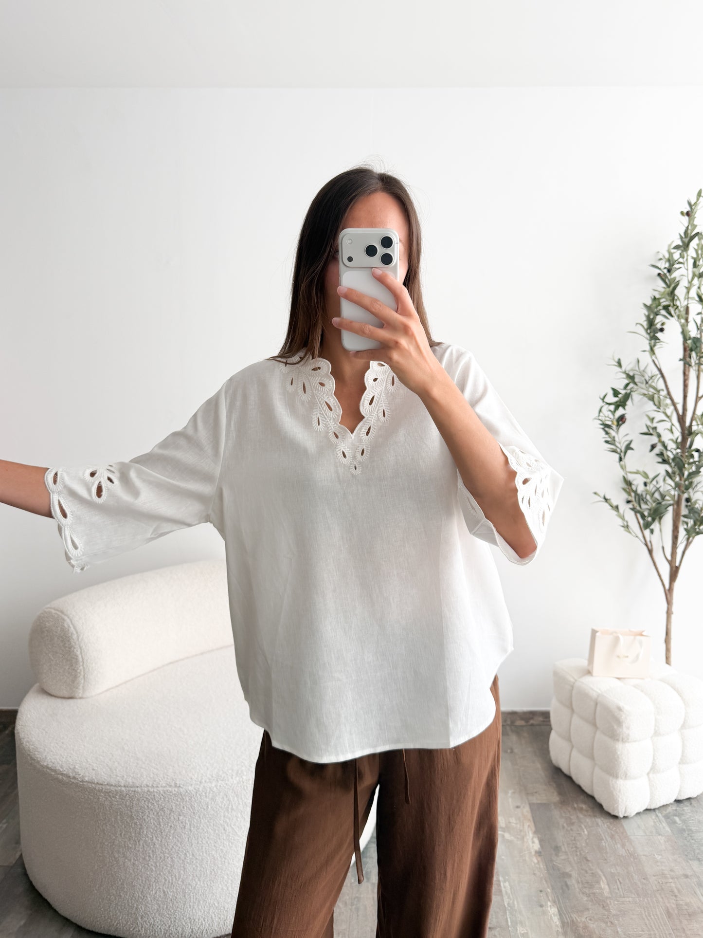 Blouse à broderie anglaise