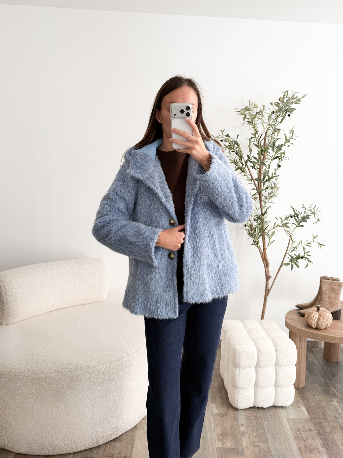 Manteau bleu à poils