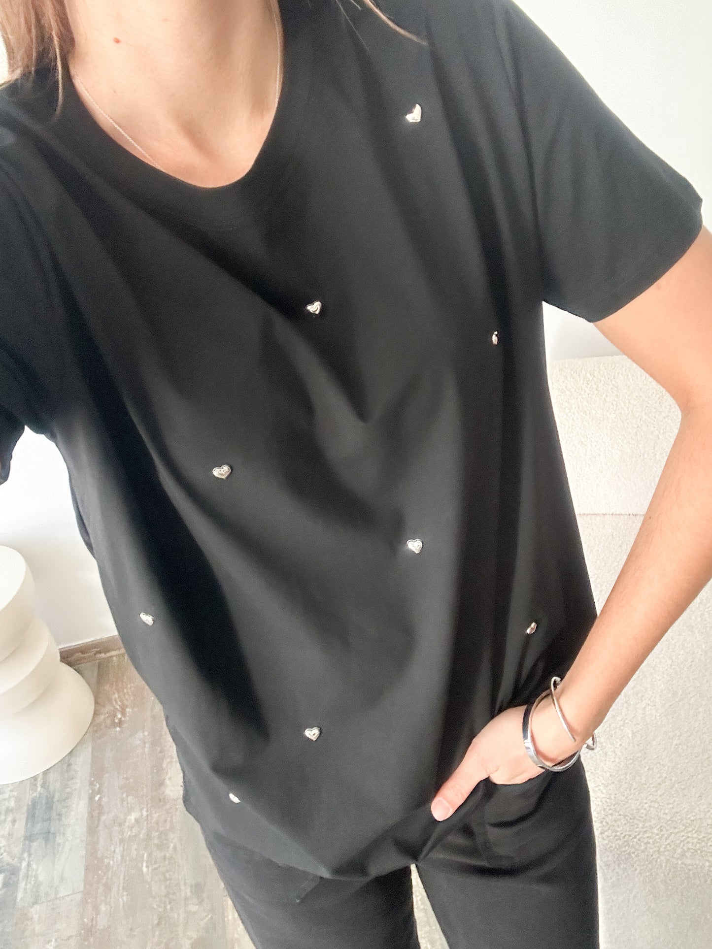 T-shirt coeurs noir (doré ou argenté)